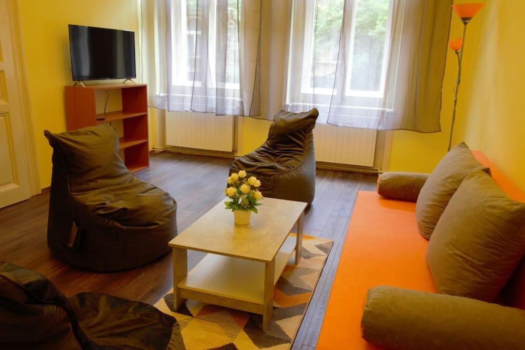 Comfort 2Bedrooms Quite Place!-Vinohrady Prague Luaran gambar