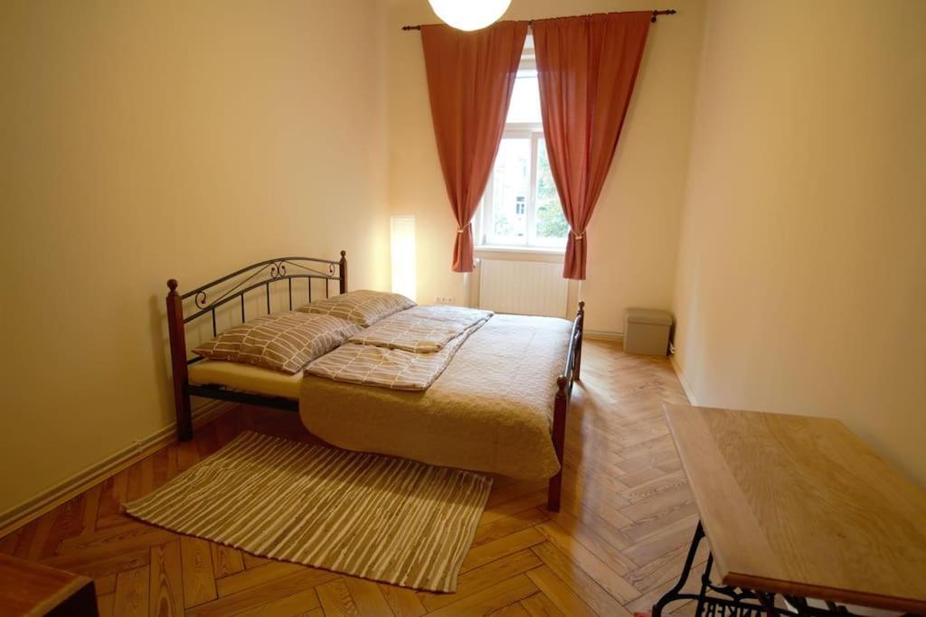Comfort 2Bedrooms Quite Place!-Vinohrady Prague Luaran gambar